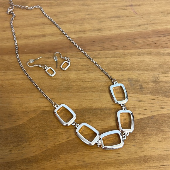 Assorted jewelry - Picture 2 of 9